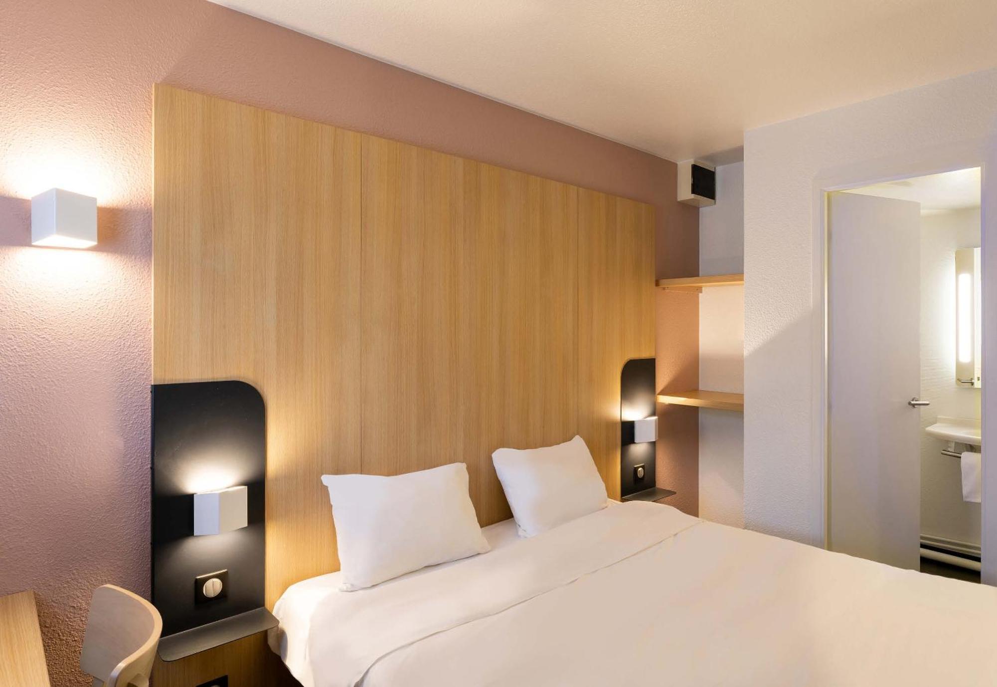 B&B Hotel Lorient 라네스테 외부 사진