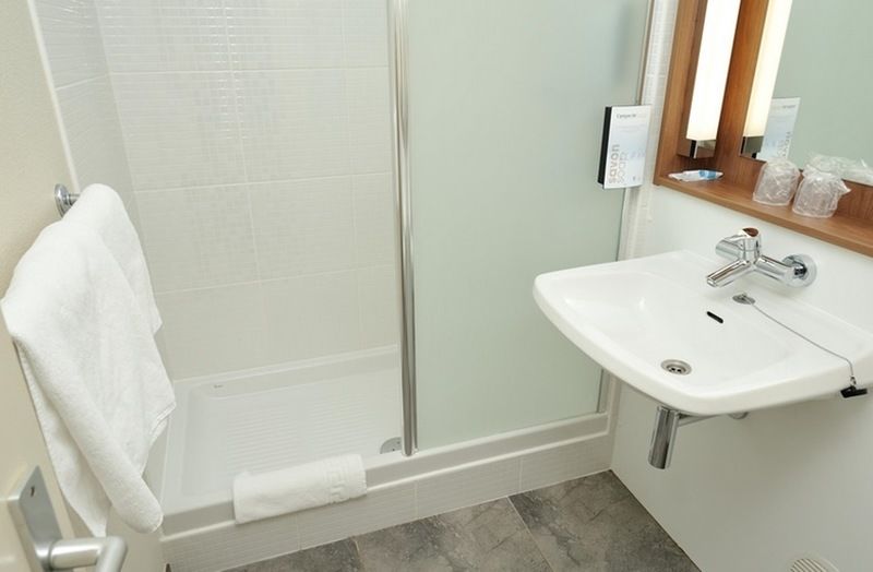 B&B Hotel Lorient 라네스테 외부 사진
