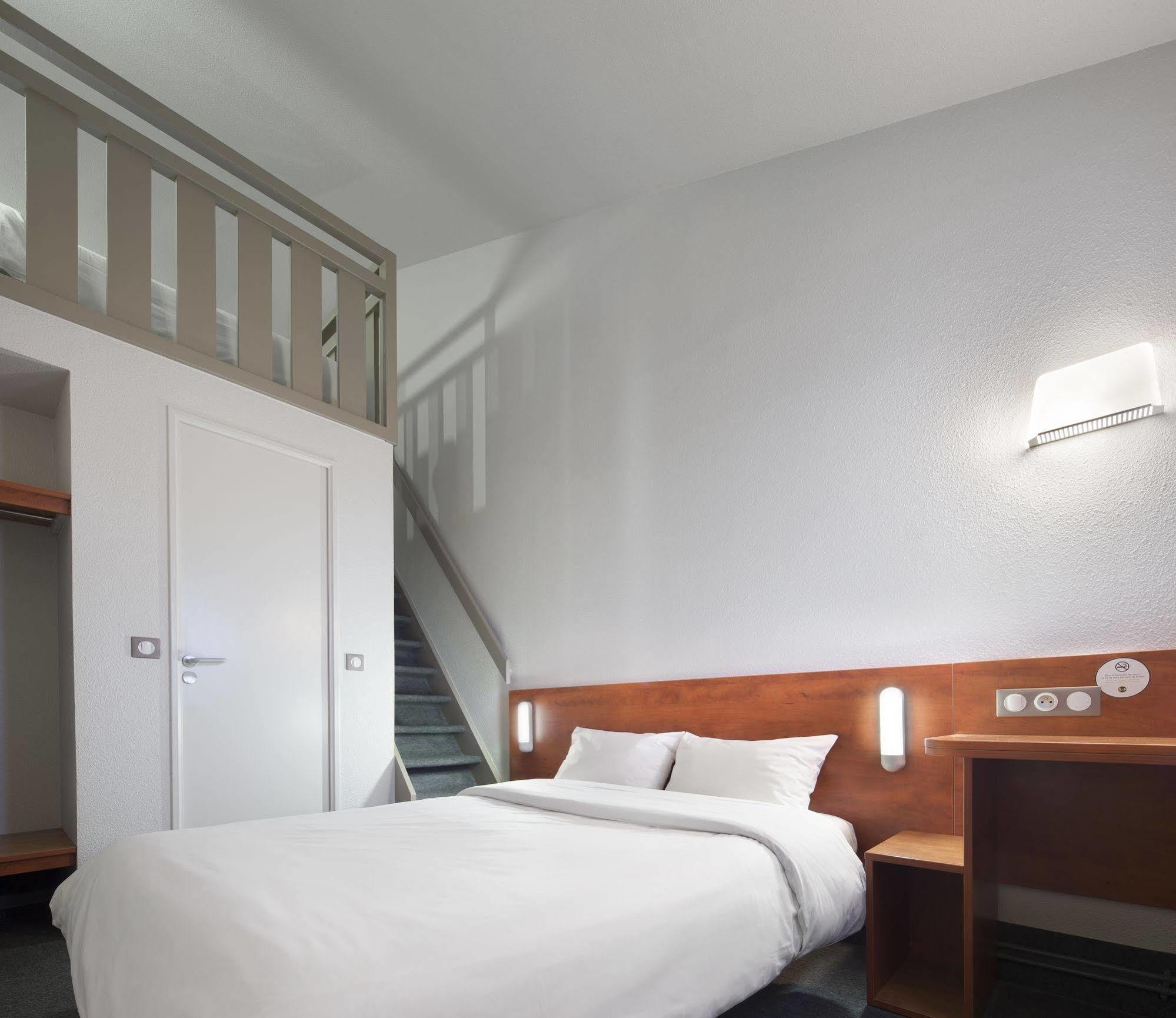 B&B Hotel Lorient 라네스테 외부 사진