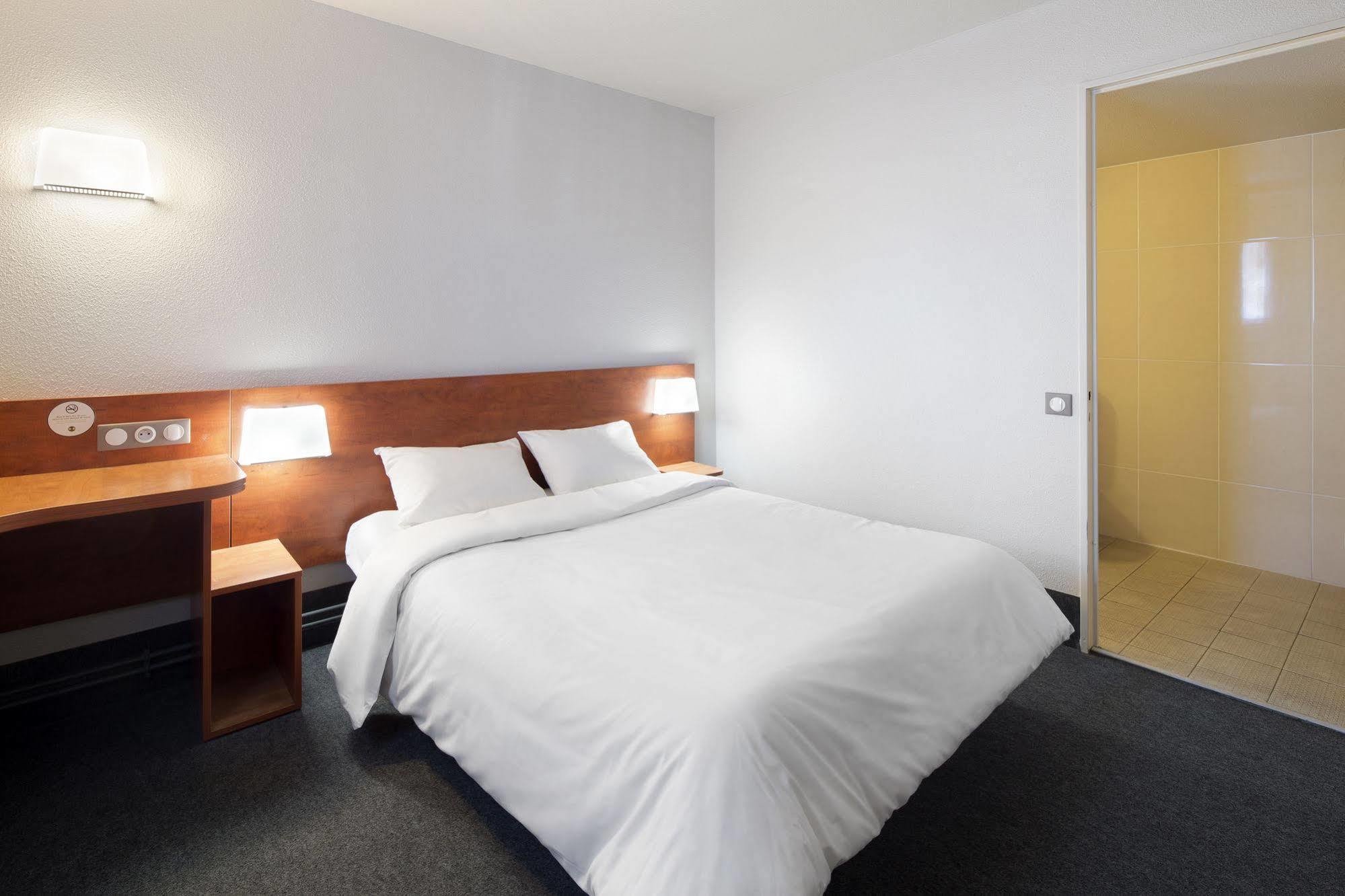 B&B Hotel Lorient 라네스테 외부 사진